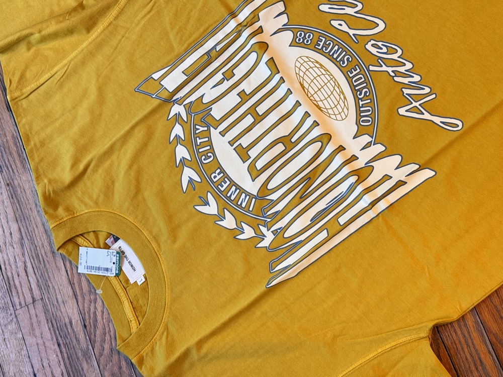 BNWT Honor The Gift HTG boxy cropped graphic tshirt LARGE